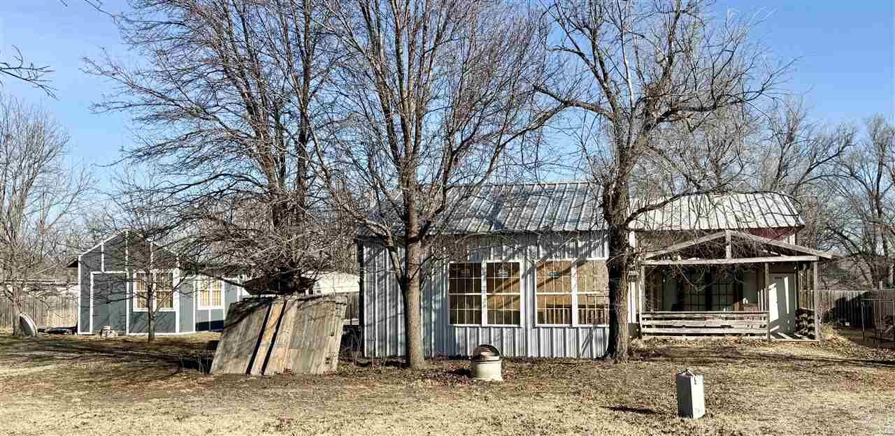 Property Photo:  1004 S 11th Street  OK 74631 