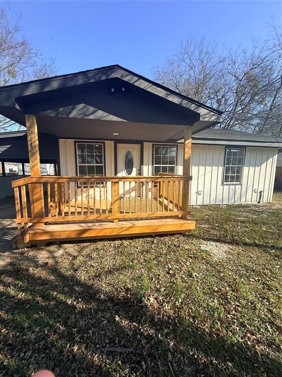 Property Photo: 107 Gunter Street TX 75169