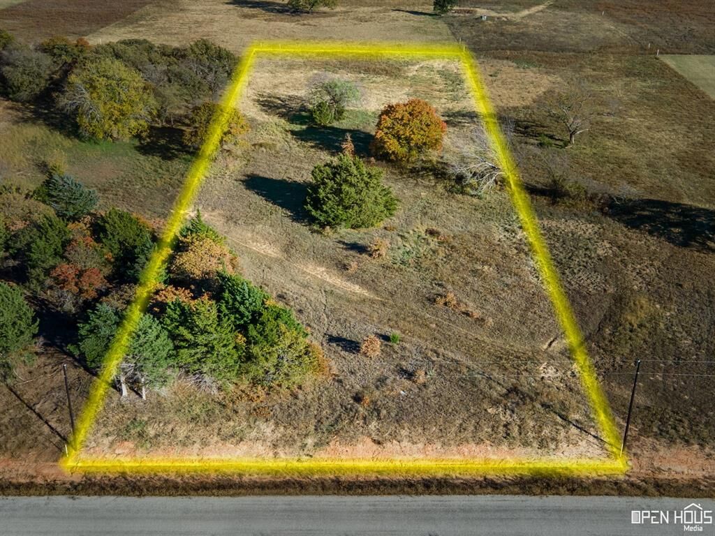 Property Photo:  214 Trailride Lane  TX 76255 