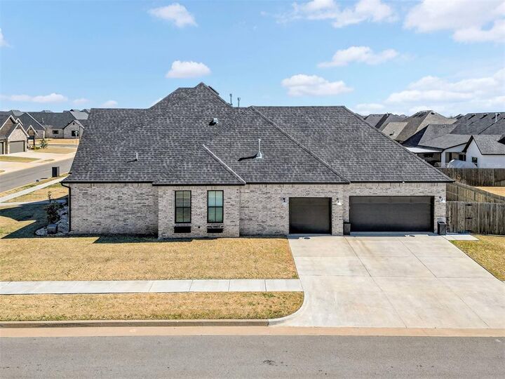 Property Photo:  9308 NW 84th Terrace  OK 73099 