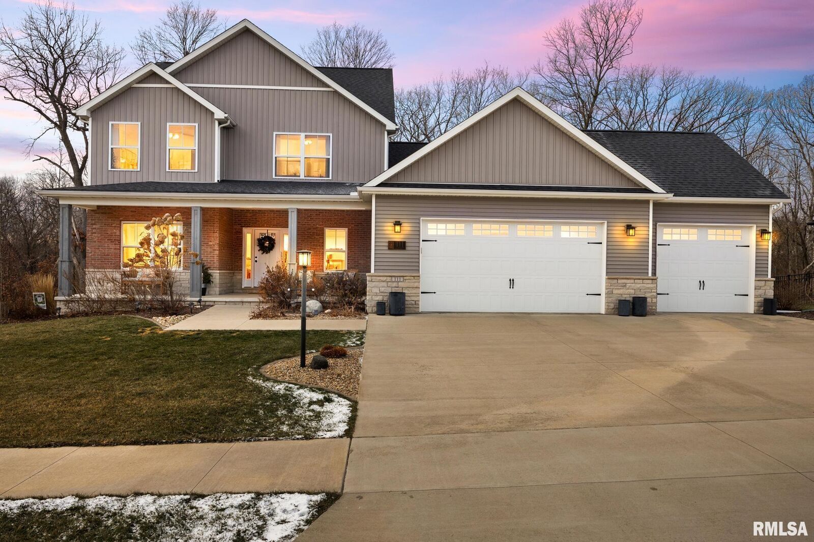 Property Photo:  111 Rosemary Lane  IL 61548 