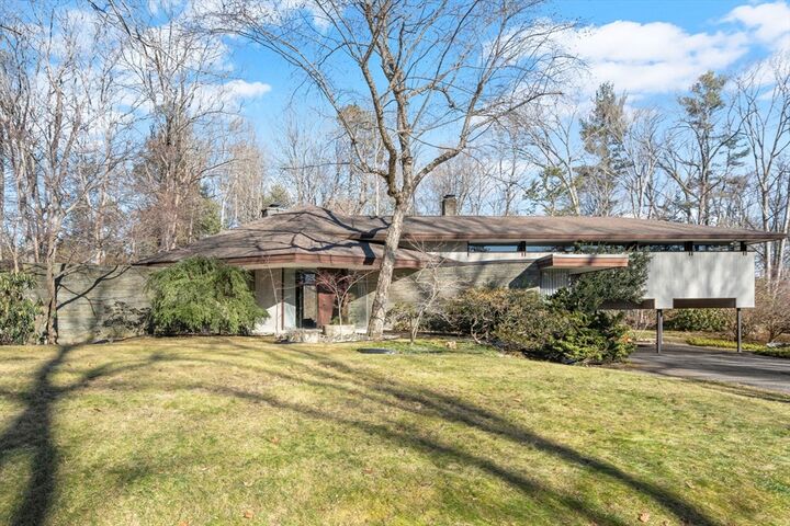 Property Photo:  64 Oak Hill Rd  MA 01609 