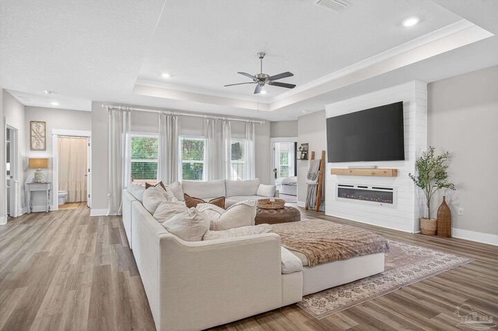 Property Photo:  6120 Rutherford Loop  FL 32526 