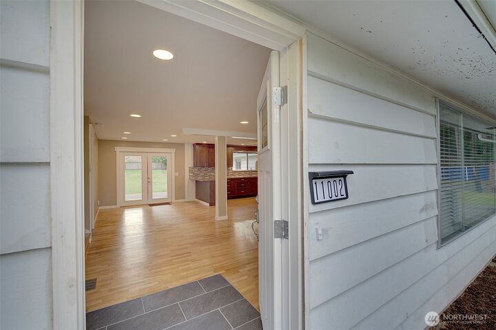 Property Photo:  11002  147 Street E  WA 98374 