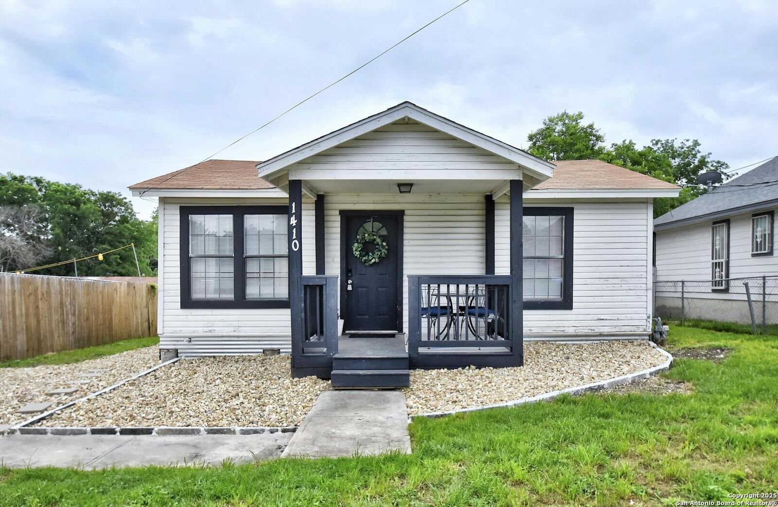 Property Photo: 1410 Paso Hondo TX 78202