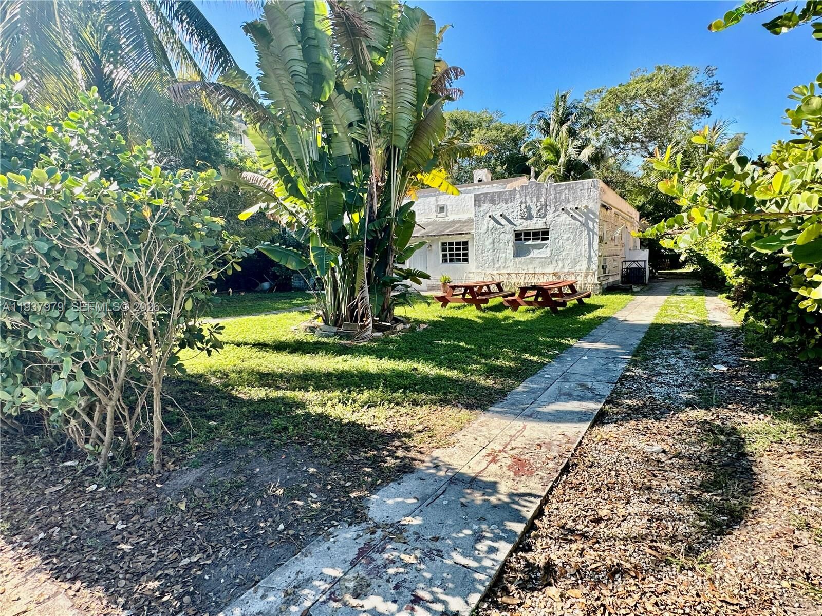 Property Photo:  12418 NE 4th Ave  FL 33161 