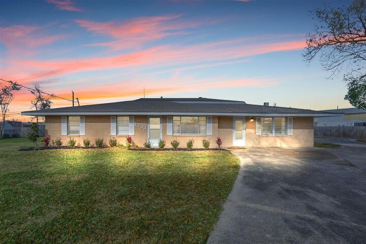 Property Photo:  1233 Texas Street  LA 70663 