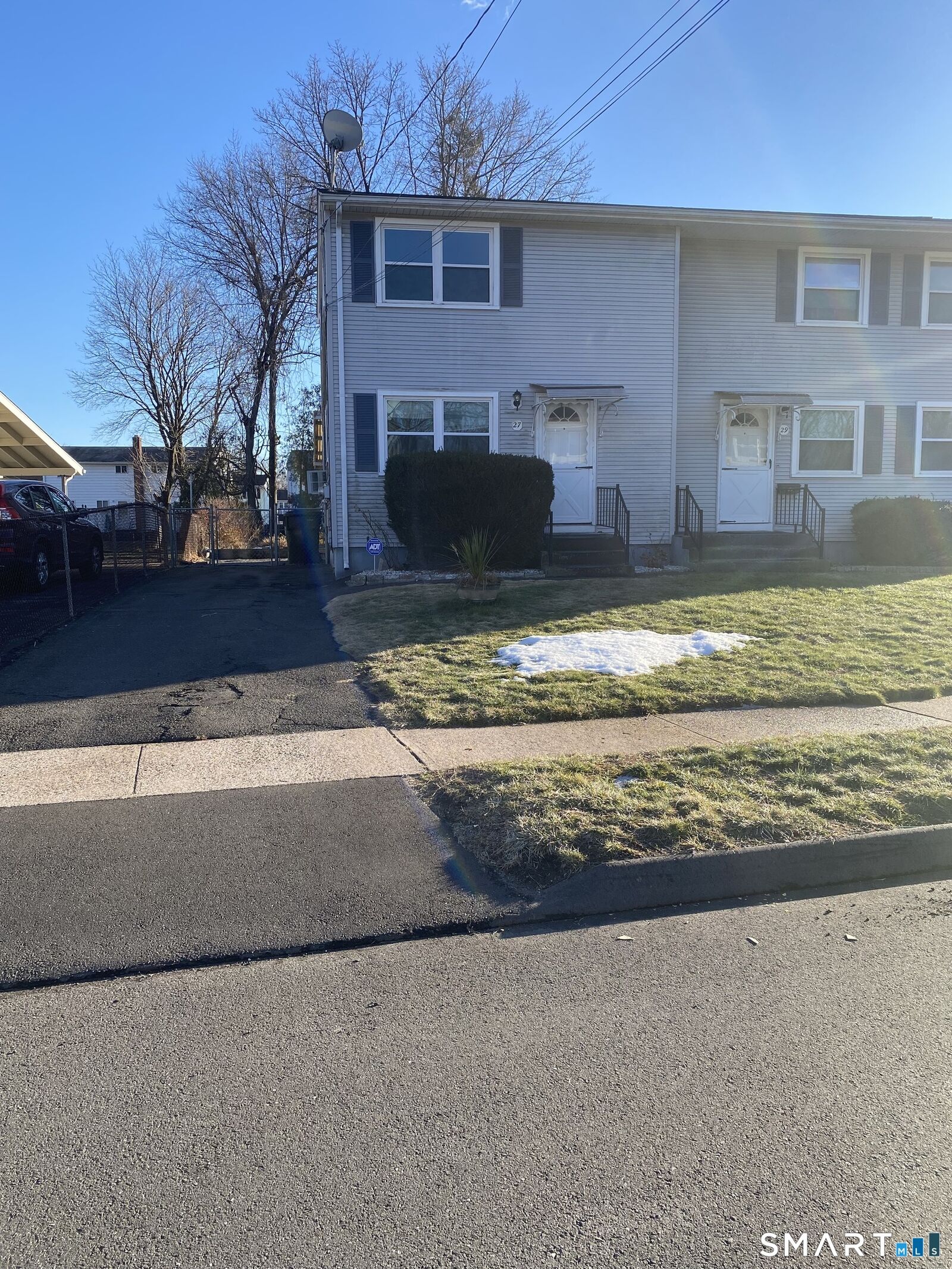 Property Photo:  27 Jerry Road  CT 06118 