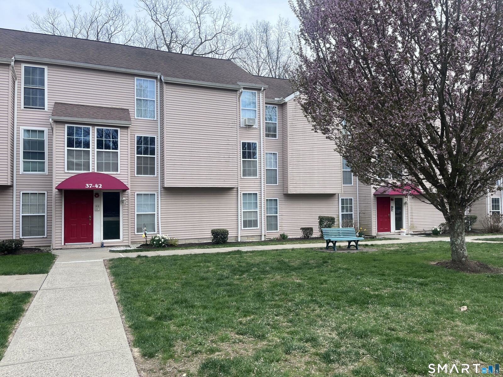 Property Photo:  40 Heather Ridge  CT 06484 