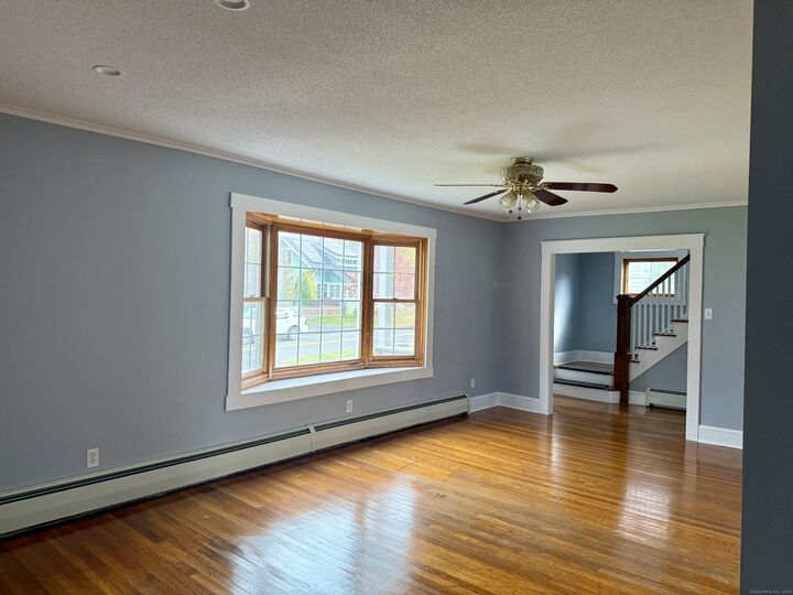 Property Photo:  73 Walnut Street  CT 06108 