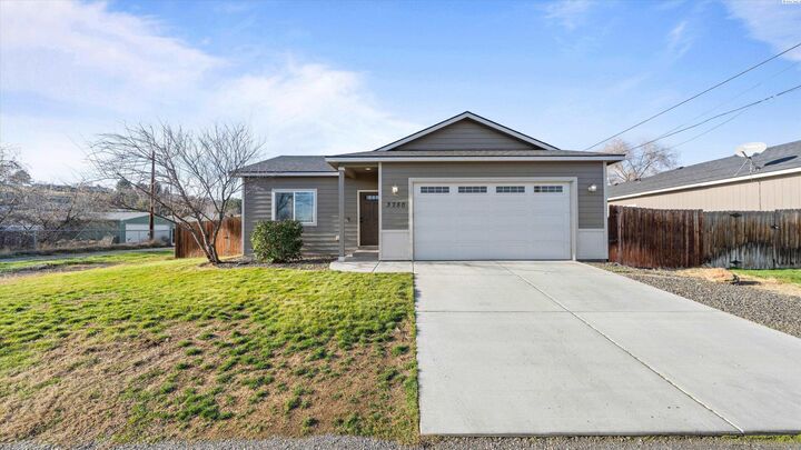 Property Photo:  3750 Grant Loop  WA 99353 