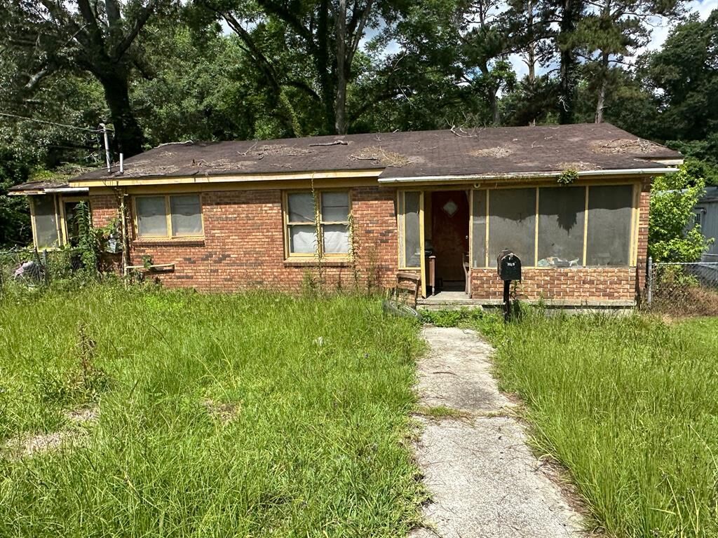 Property Photo:  653 NW Liberia Street  GA 31779 