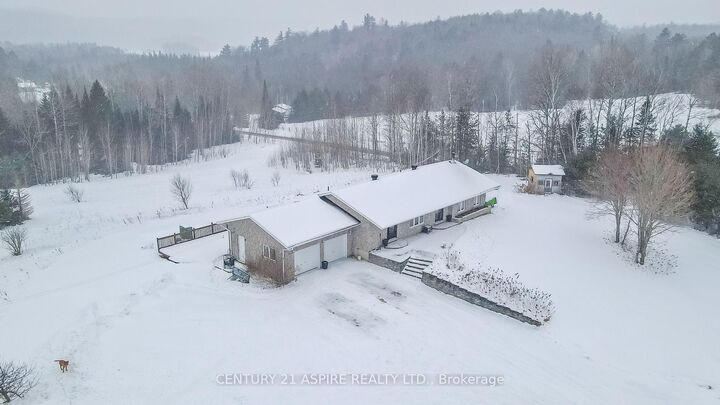 Property Photo: 2112 Schutt Road ON K0J 2E0