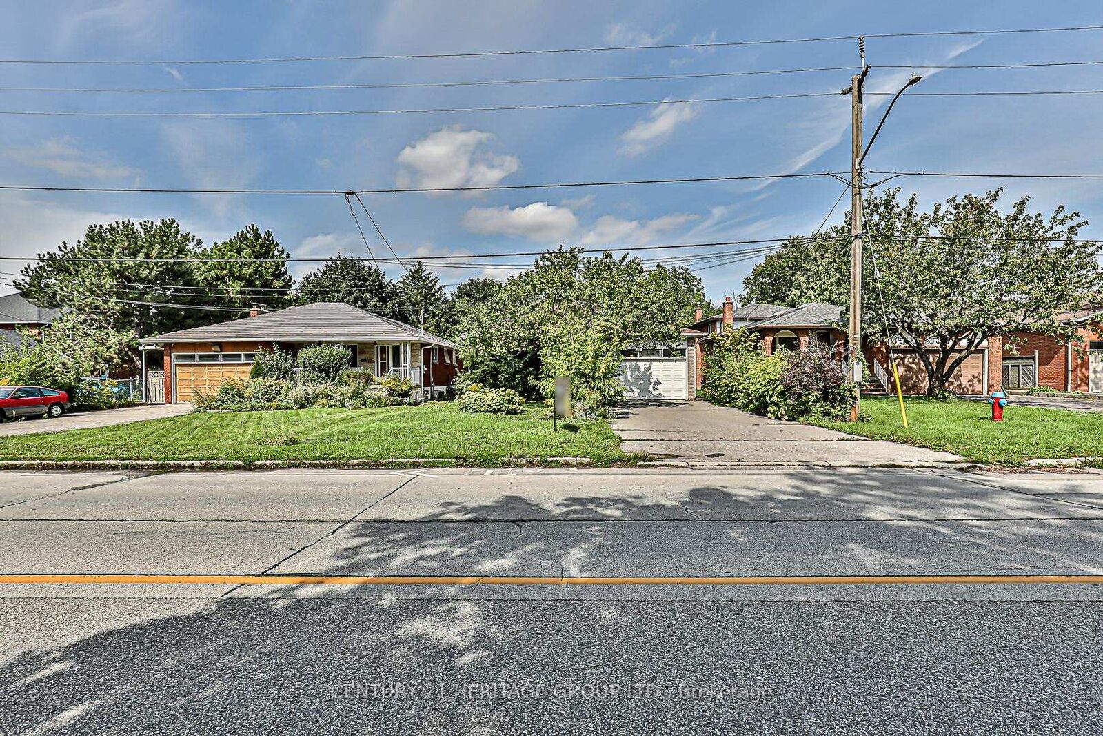 Property Photo:  40 Weldrick Road W  ON L4C 3T8 