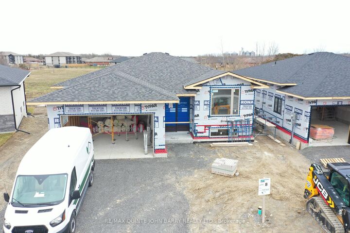 16 Parkland Circle Lot 8 — photo 1