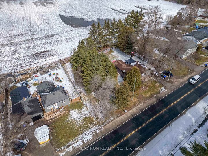 18 Brentwood Road W — photo 1