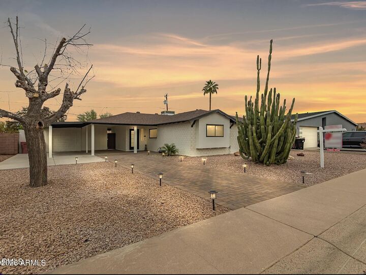 Property Photo: 8252 E Heatherbrae Drive AZ 85251
