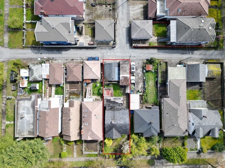 2150 Nanaimo Street — photo 1