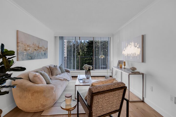 Property Photo:  2004 Fullerton Avenue 807  BC V7P 3G8 