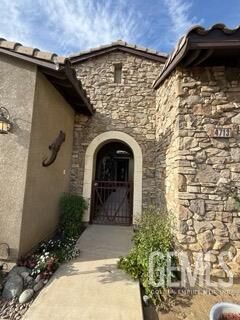 Property Photo:  4713 Cresta Verde Place  CA 93312 