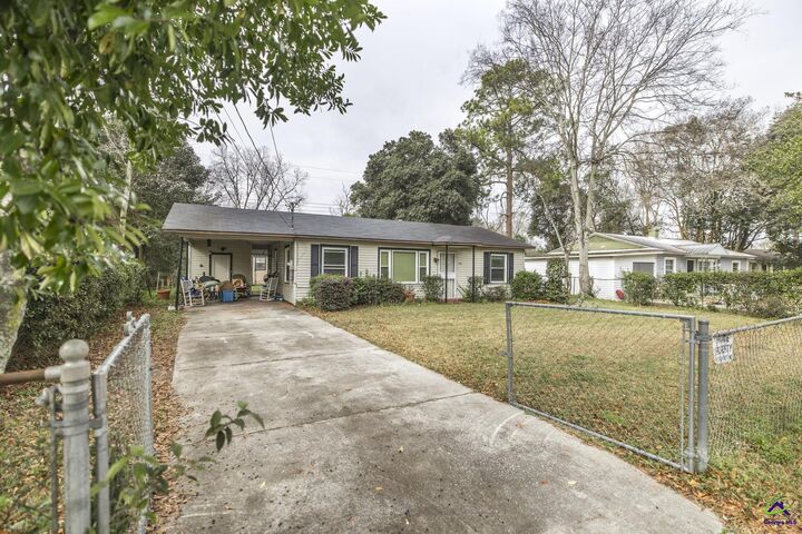 Property Photo:  249 Ward Street  GA 31093 