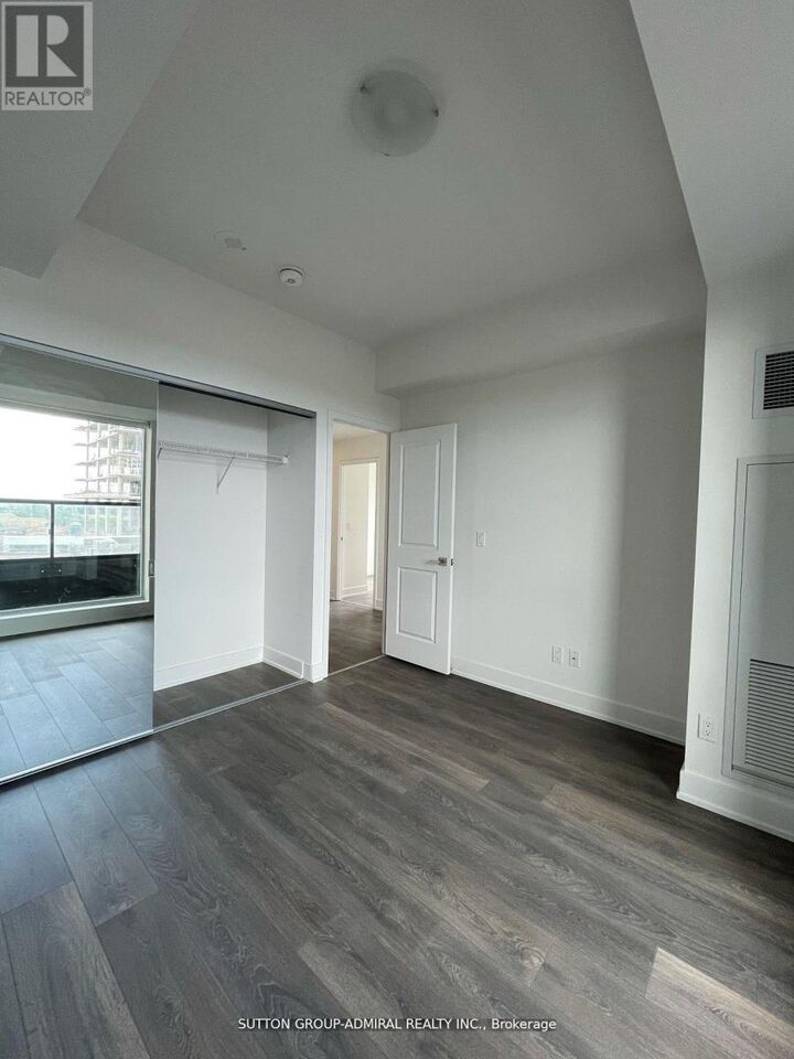 Property Photo:  297 Oak Walk Drive 604  ON L6H 3R6 