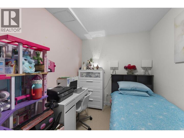 Property Photo:  500 Royal Avenue 211  BC V3L 0G5 