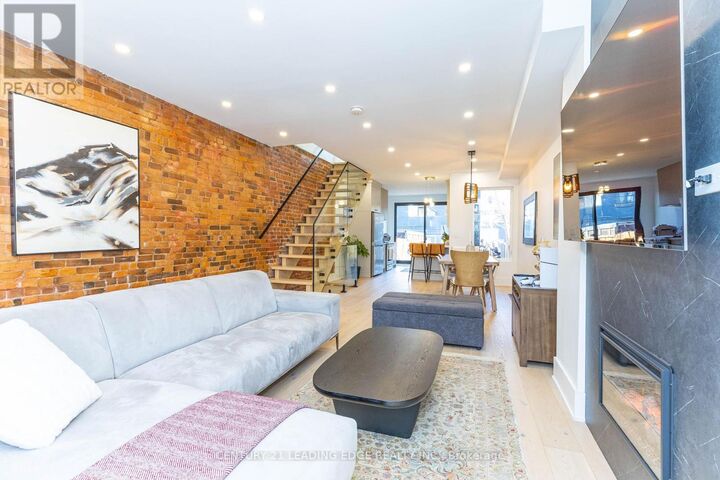 Property Photo:  261 Howland Avenue  ON M5R 3B7 