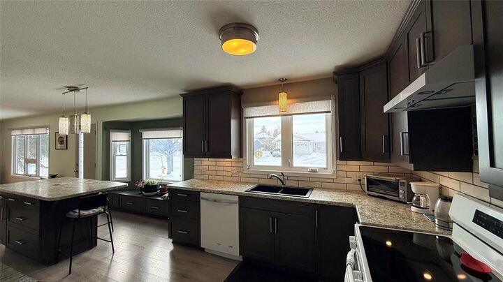 Property Photo:  414 Lovett Street  MB R0M 0M0 