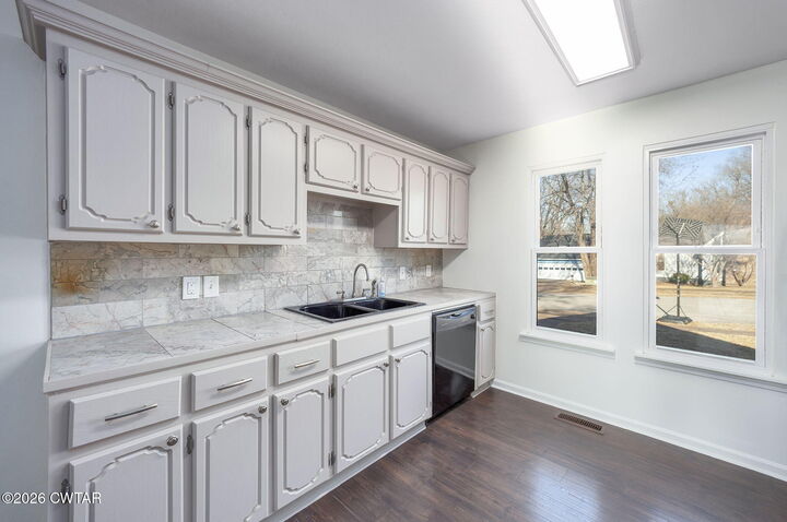 Property Photo:  32 Emerson Drive  TN 38305 