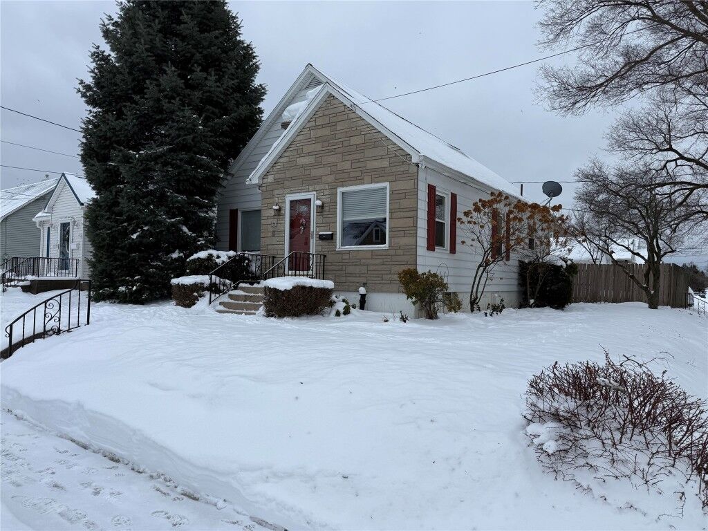 Property Photo:  3204 Wayne Street  PA 16504 