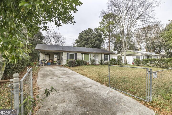 Property Photo: 249 Ward Street GA 31093