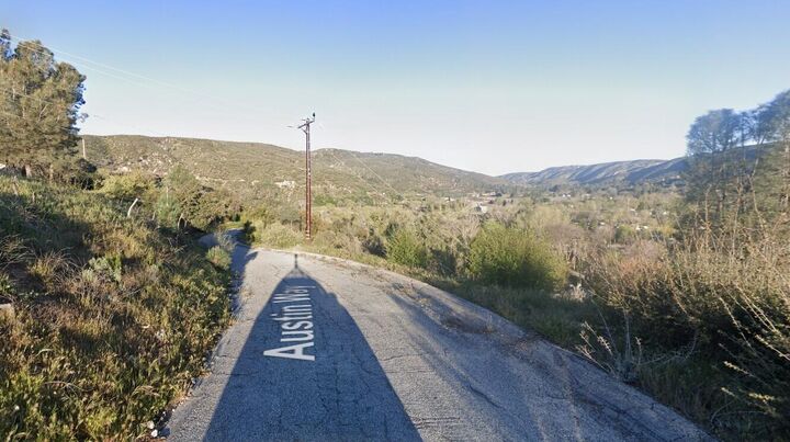 Property Photo:  Austin Way Vic Sylvan Drive  CA 93532 