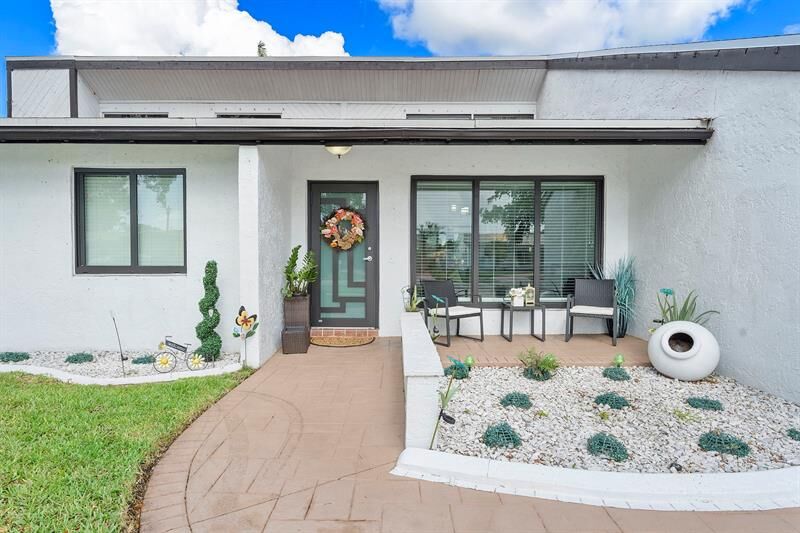 Property Photo:  400 NW 98th Avenue  FL 33024 