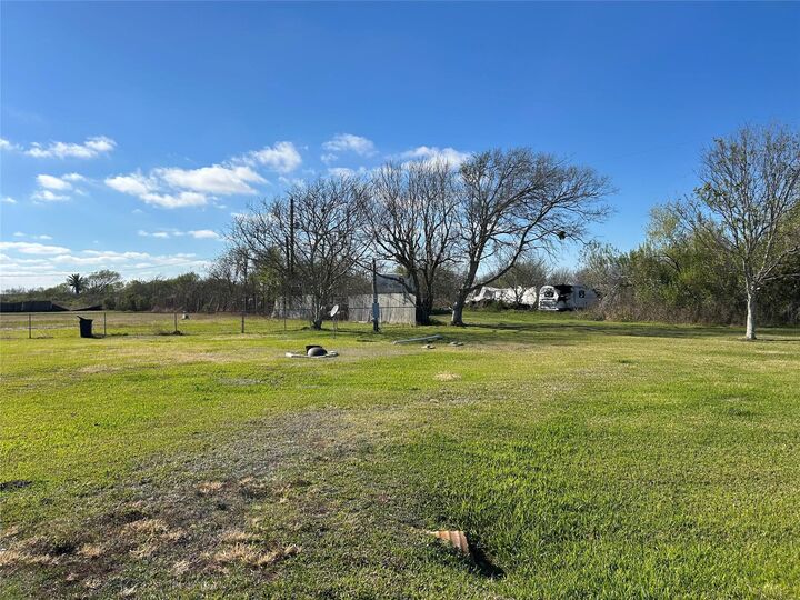 Property Photo: 4906 County Road 469 TX 77422