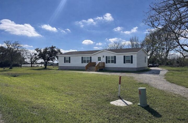 Property Photo: 4906 County Road 469 TX 77422