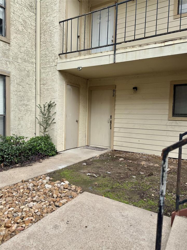 Property Photo:  10075 Westpark Drive 92  TX 77042 