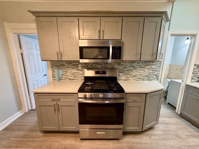 Property Photo:  87.5 Laidlaw Ave 2  NJ 07306 