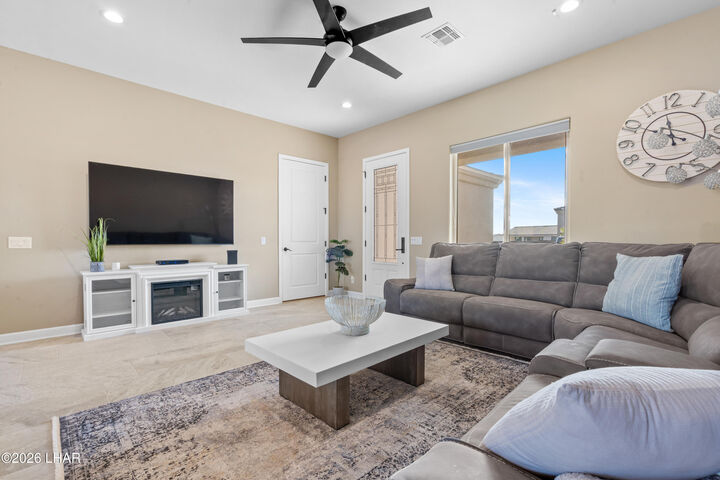 Property Photo: 1659 E Susan Dr AZ 86404