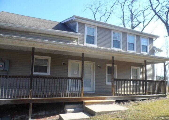Property Photo:  19 Old Post Road  NY 12429 