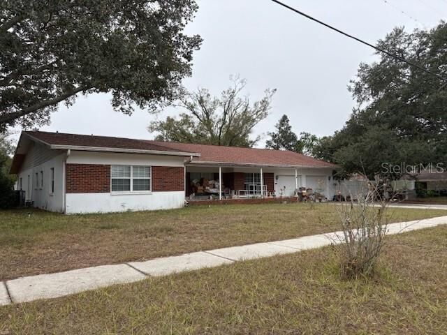 Property Photo:  6121 Whiteway Drive  FL 33617 