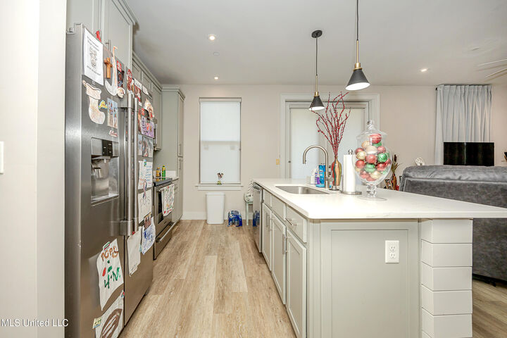 Property Photo: 2501 Bienville Boulevard MS 39564