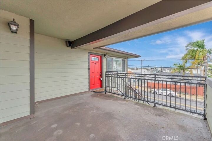 Property Photo: 817 California Street C CA 92648