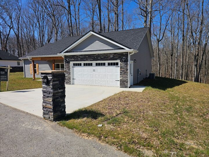 Property Photo:  123 Lee Ct  TN 38562 