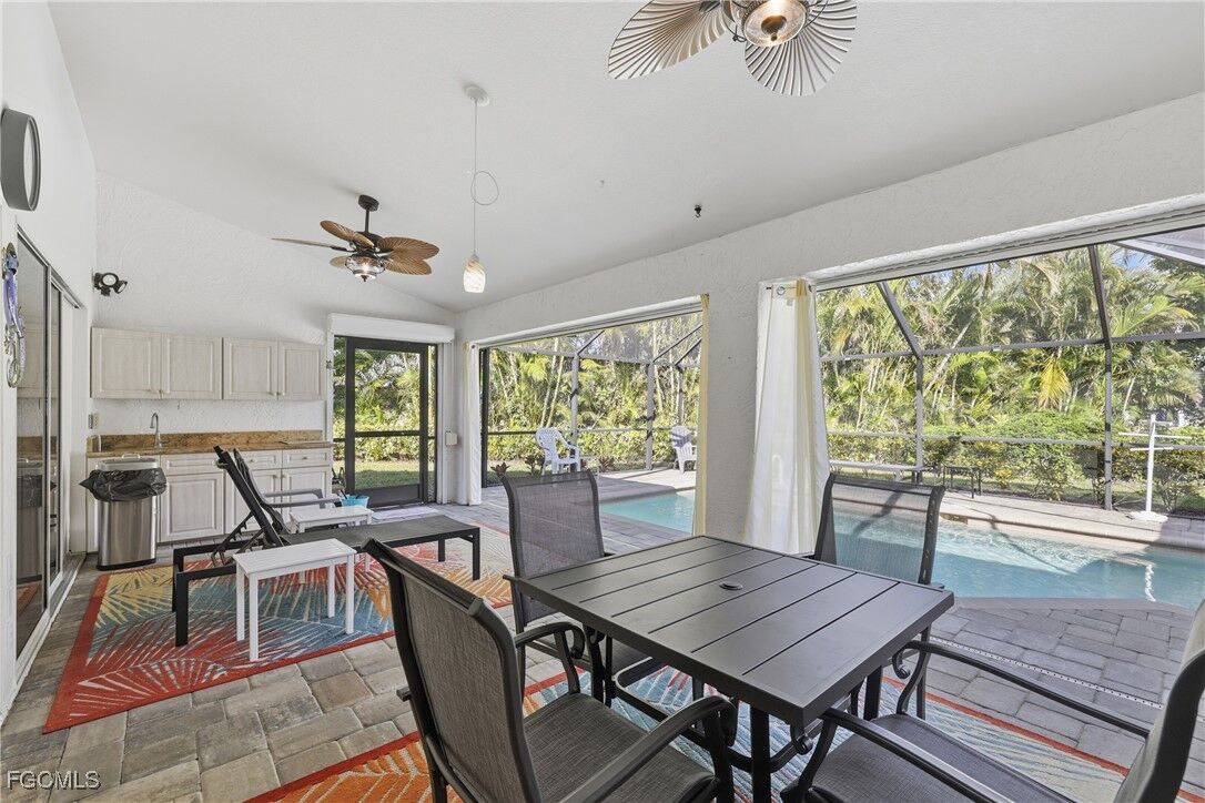 Property Photo:  9718 Caloosa Yacht And Racquet Club Drive  FL 33919 