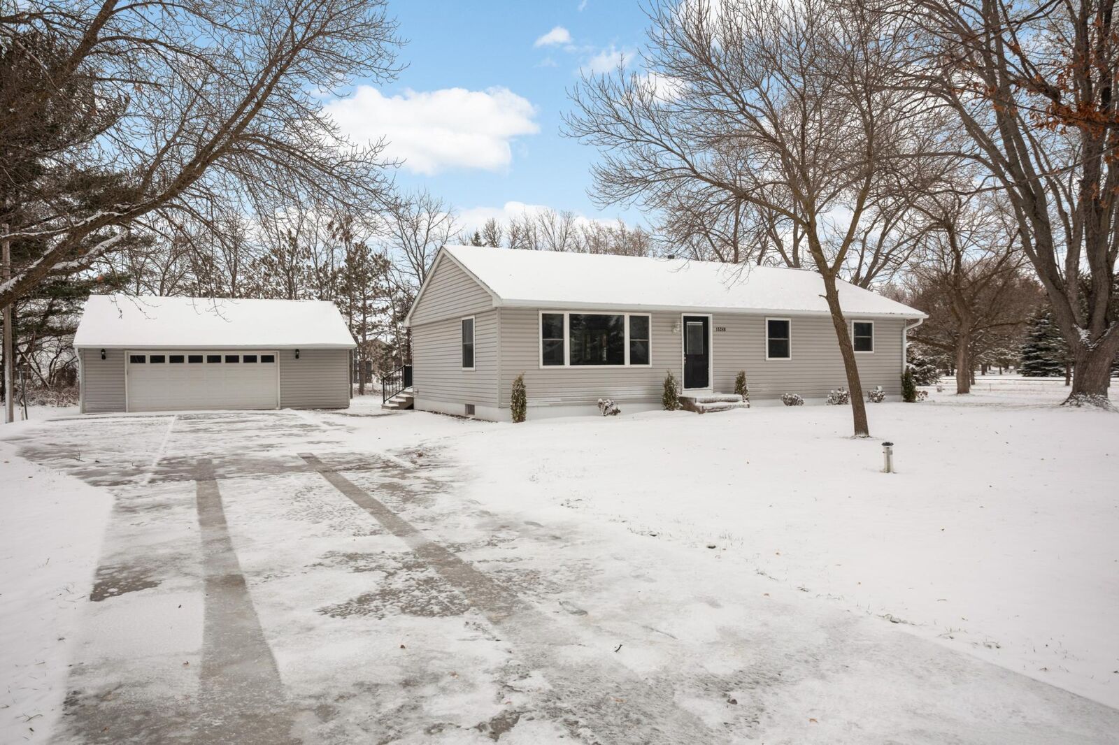 Property Photo:  15240 Kangaroo Street NW  MN 55303 
