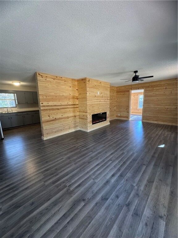 Property Photo: 501 E Pine Street AR 72644