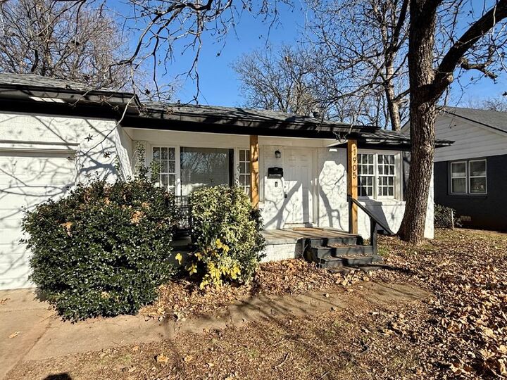 Property Photo: 1905 Hasley Drive OK 73120