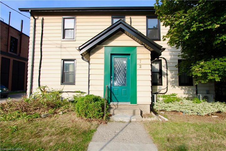 Property Photo:  72 Kent Street N 4  ON N3Y 3S4 