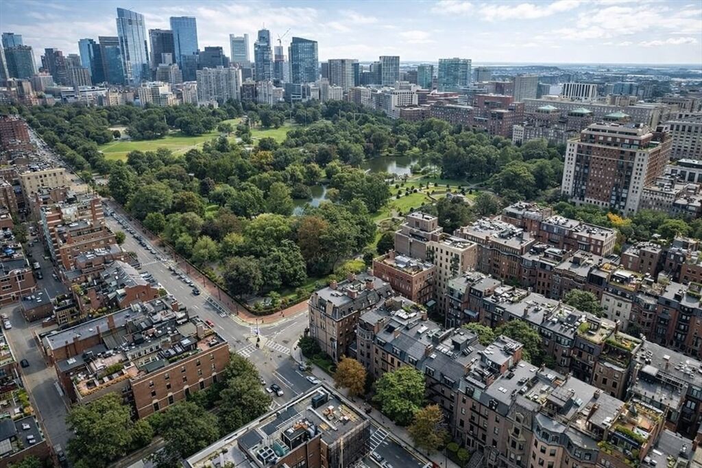 Property Photo:  103 Beacon Street 3F  MA 02116 